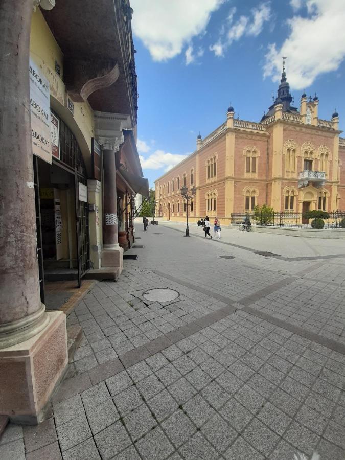 Apartmani Sara Нови Сад Екстериор снимка